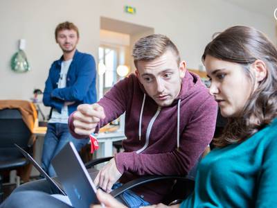 Recrutement : 2 développeur.se web pour intégrer la Tech Factory !